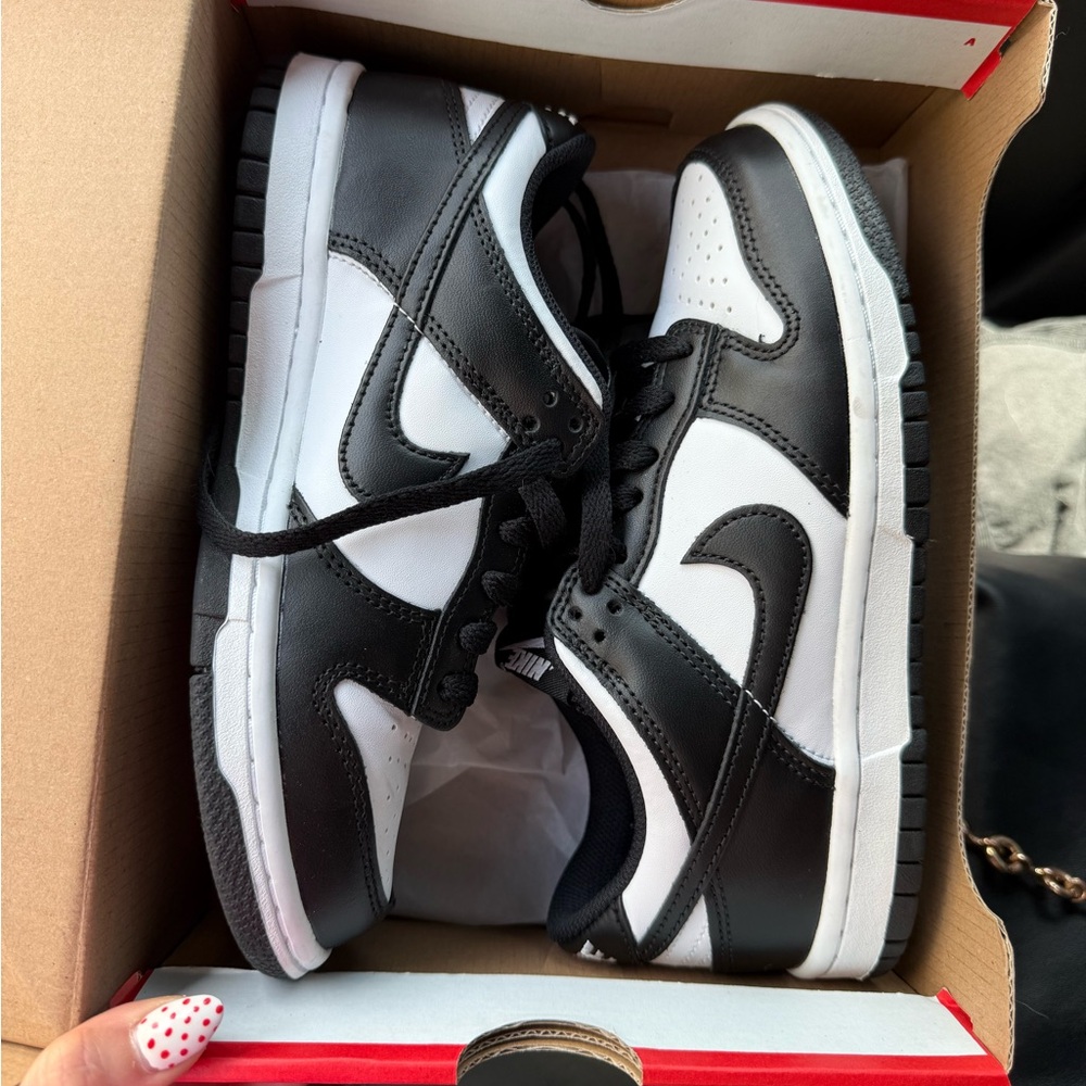 Nike Dunk Lows W 6, Y 4.5